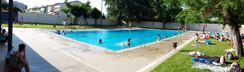 La piscina de l'Alzinar, ara llogada a l'Ajuntament
