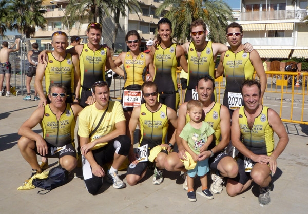 Triatletes del CAI que van prendre part a la prova de Vilanova i la Geltrú