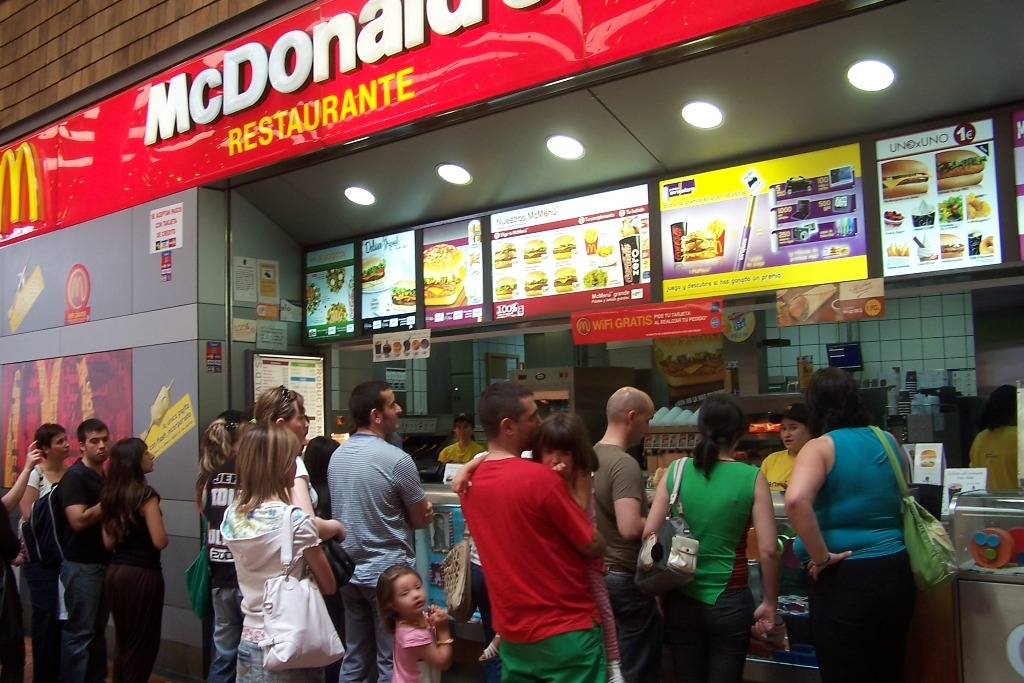 Elements com extra, súper, o XL han desaparegut del vocabulari promocional de McDonald's en el marc d'aquesta estratègia - fotografia de Vinyet Palomas