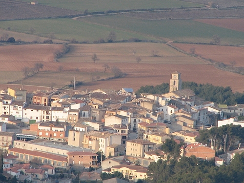 Vista del poble de La Llacuna