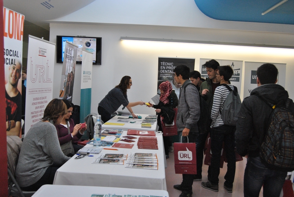 El Campus Universitari, ple a vessar al matí