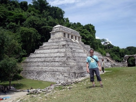 Jordi Marcé en un dels seus viatges per Mèxic