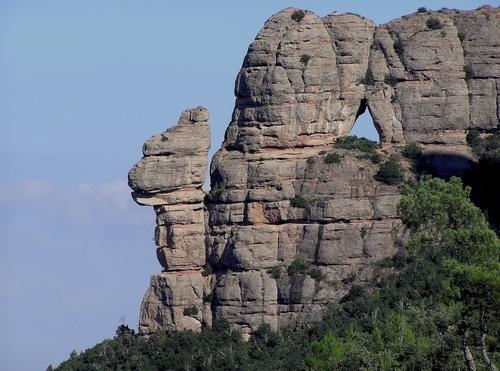 La Cadireta i la Roca Foradada