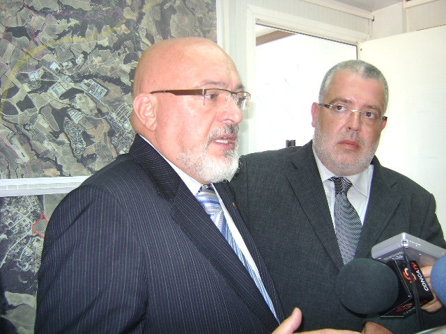 El conseller Huguet i l'alcalde de Masquefa, Xavier Boquete