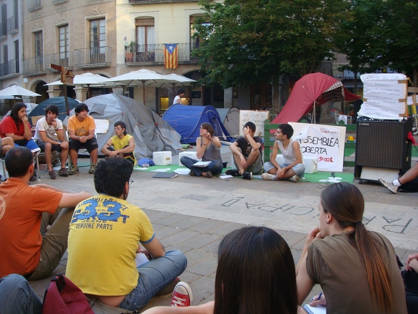 Acampada a la plaça de l'Ajuntament l'any passat