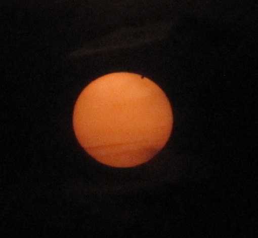 matge presa a les 6:39h del matí just abans que Venus comencés a deixar el disc solar. Foto: Observatori de Pujalt i AstroAnoia
