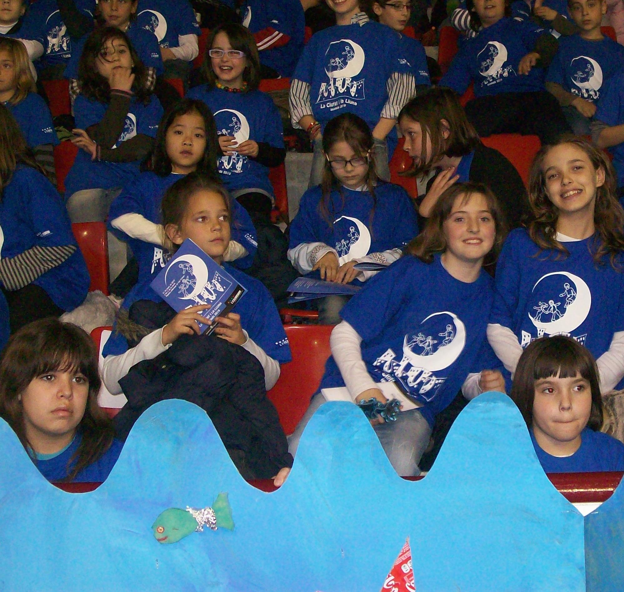 Alumnes del Montclar a la cantata escolar