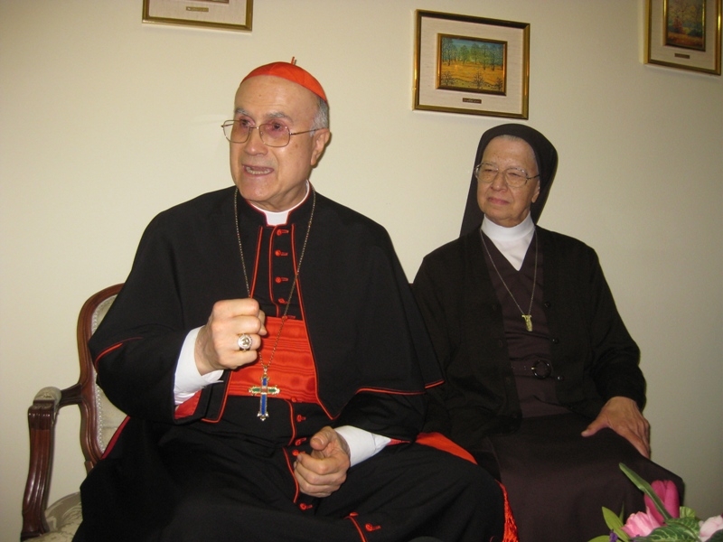 El cardenal Tarcisio Bertone