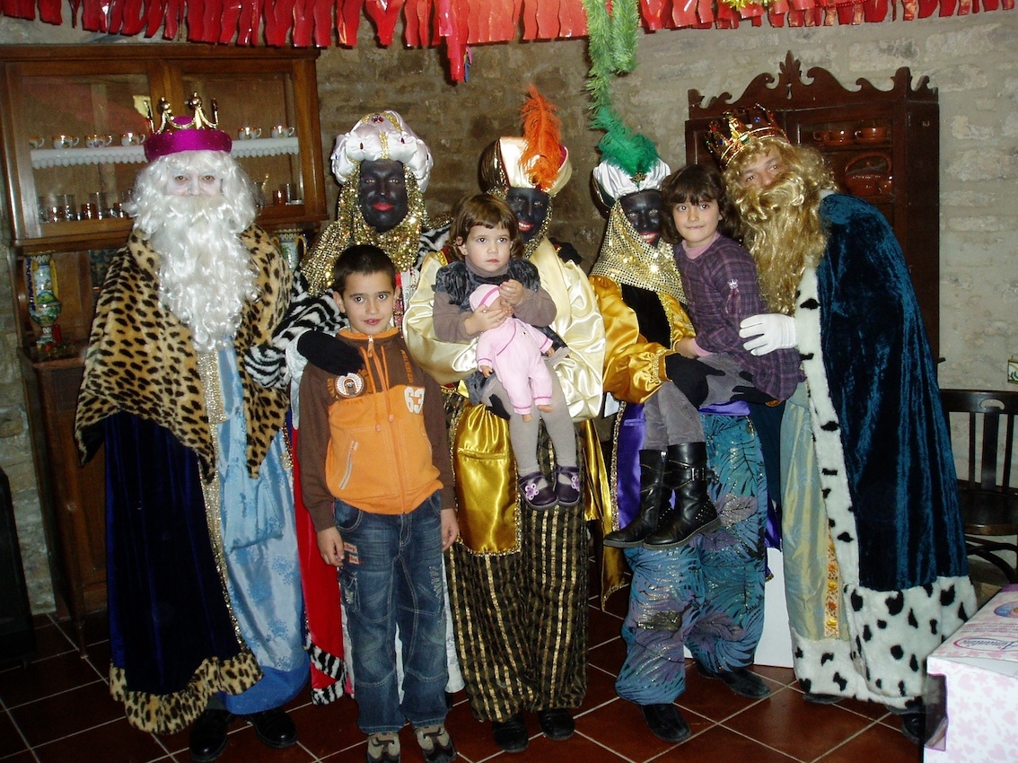 Els Reis visiten els infants de Veciana