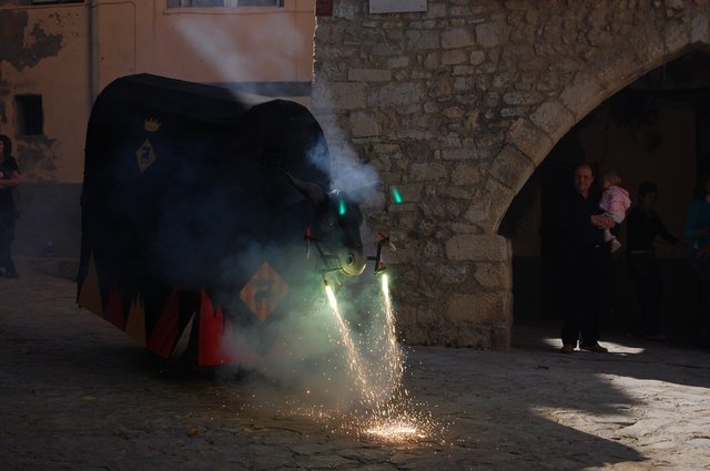 La mulassa de La Llacuna sortirà al correfoc i la cercavila / Foto: Santi Sagalés