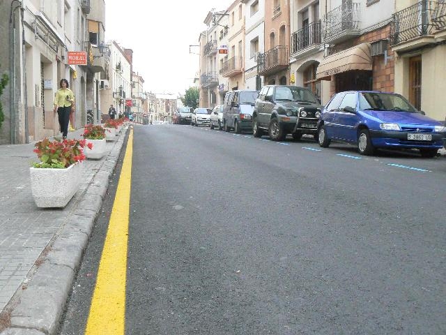 vista del carrer amb la zona blava