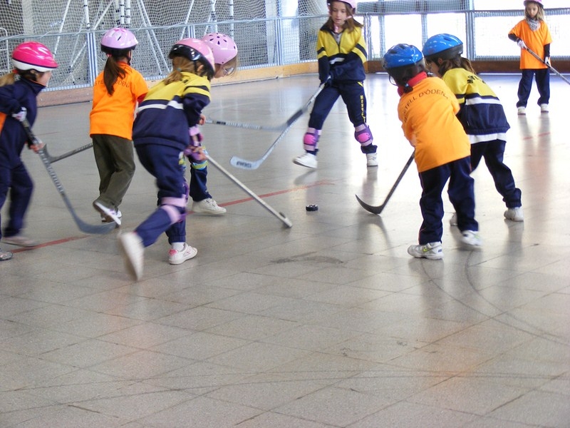 L'hoquei també agrada molt als infants