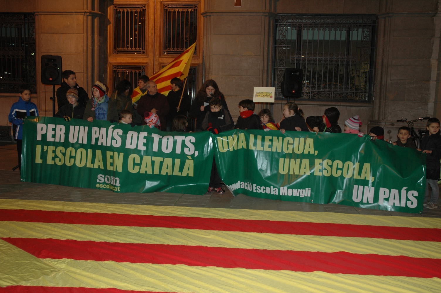 Concentració en contra de la llei Wert i en defensa de l'escola en català