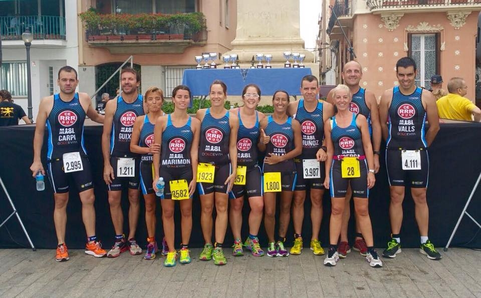 Foto de família del grup igualadí que va ser a l'Aquatló