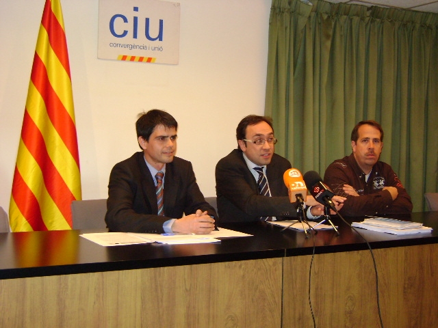 Josep Rull acompanyat de Marc Castells i Jordi Batalla