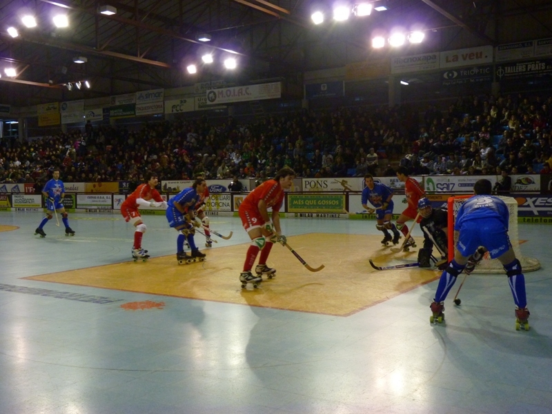 La confederació vermella es va imposar a la blava, en el partit masculí