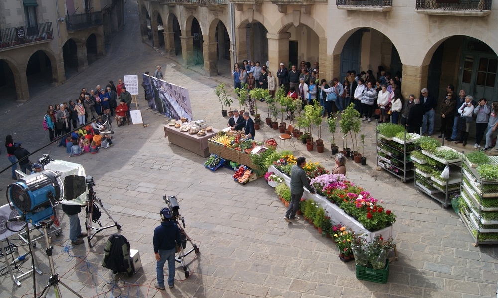 Un moment del rodatge del programa Divendres a Calaf