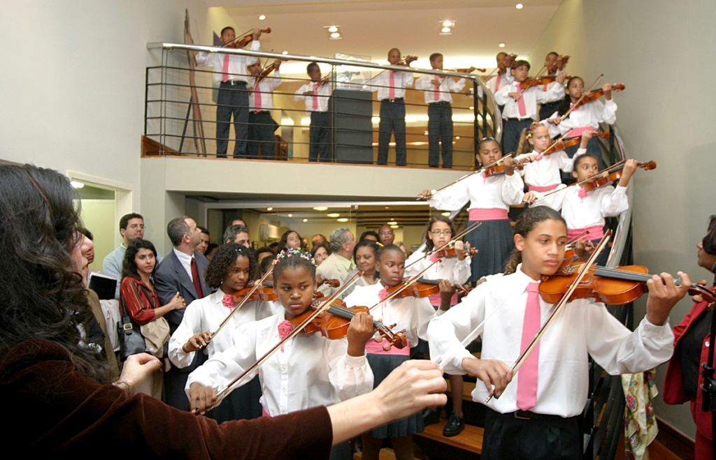 Concert dels nens en la inauguració del Museo de Imagen y Sonido, setembre 2006