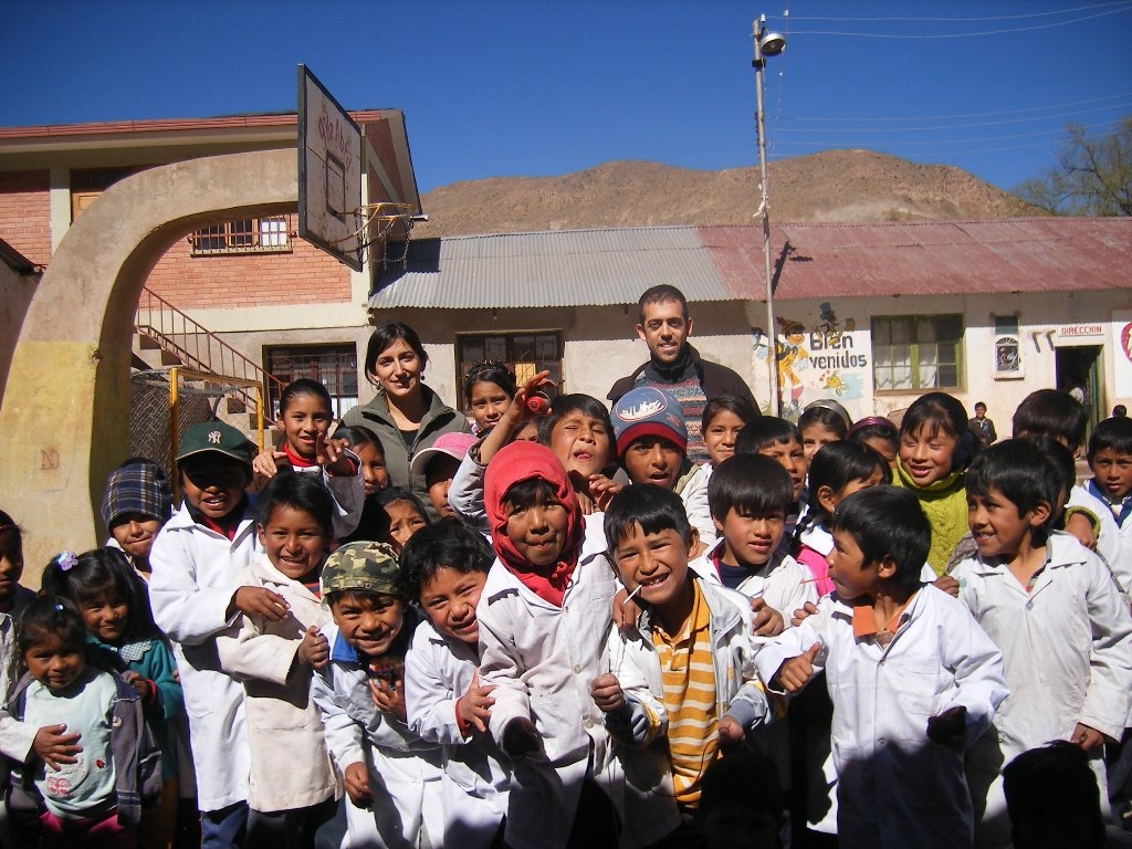 Amb nens i nenes de l’Escola “9 de abril” de Punutuma