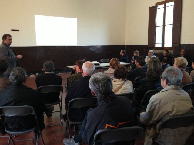 Reunió de l'equip de govern amb els veïns