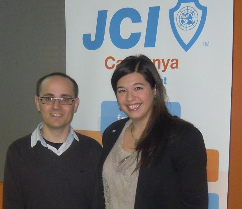 Xènia Castelltort, al costat Jordi Puiggròs, anterior president de JCI