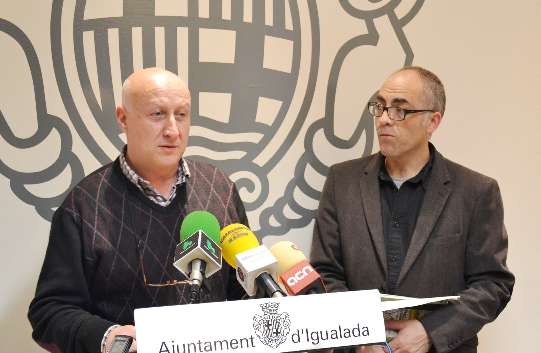 Lluís Pedrada de Geographica Produccions i Josep Miserachs, regidor de cultura