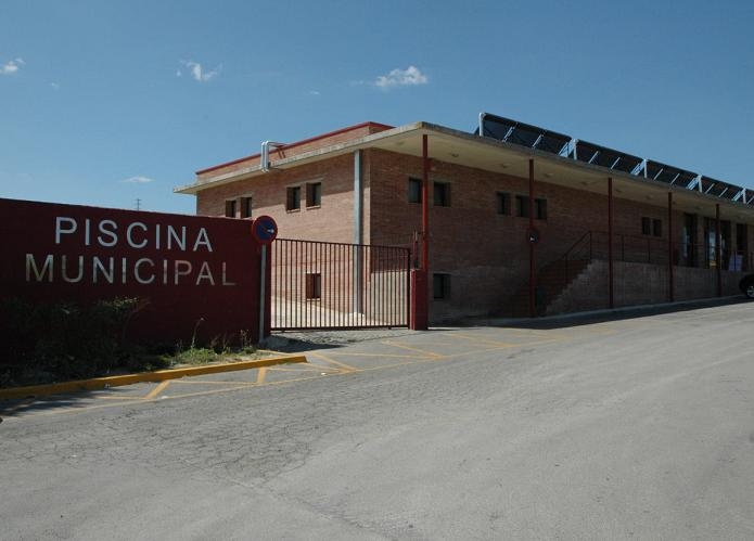 Entrada de la piscina de Montbui