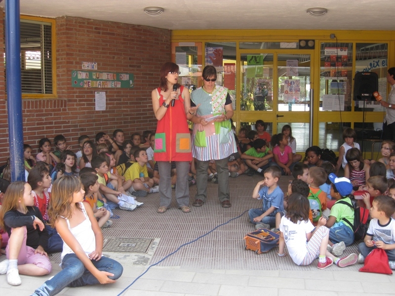 Lectura del manifest a l'escola Emili Vallès