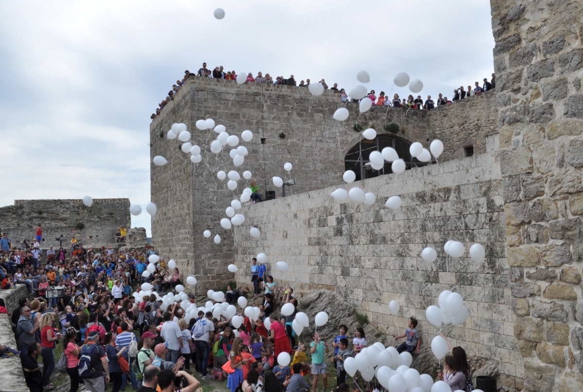 L'enlairada de globus del 2015, al pati del castell