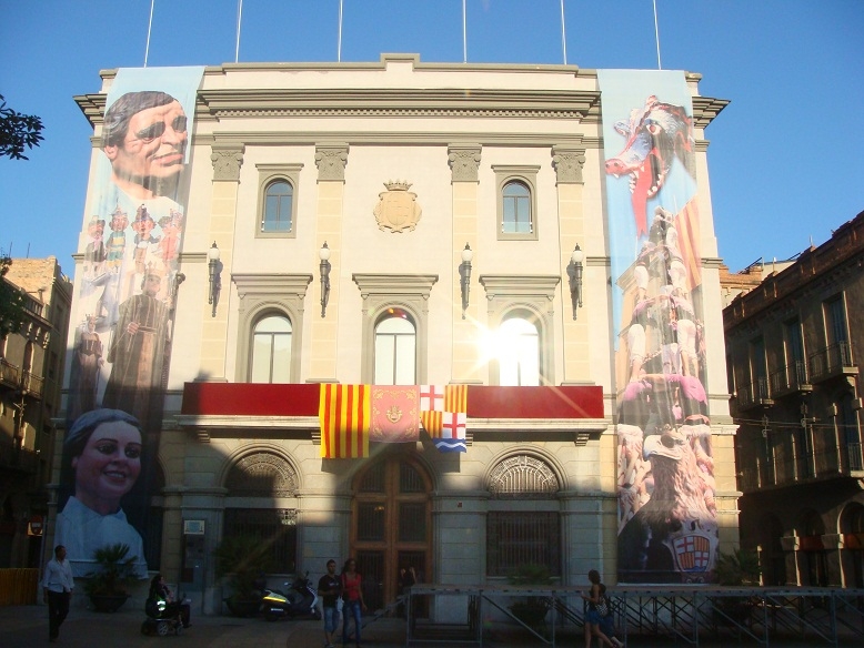 L'Ajuntament ja té la bandera al balcó