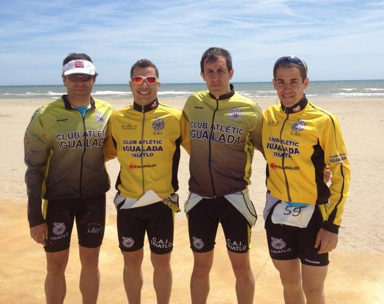 Els triatletes del CAI en la prova d'aquest cap de setmana