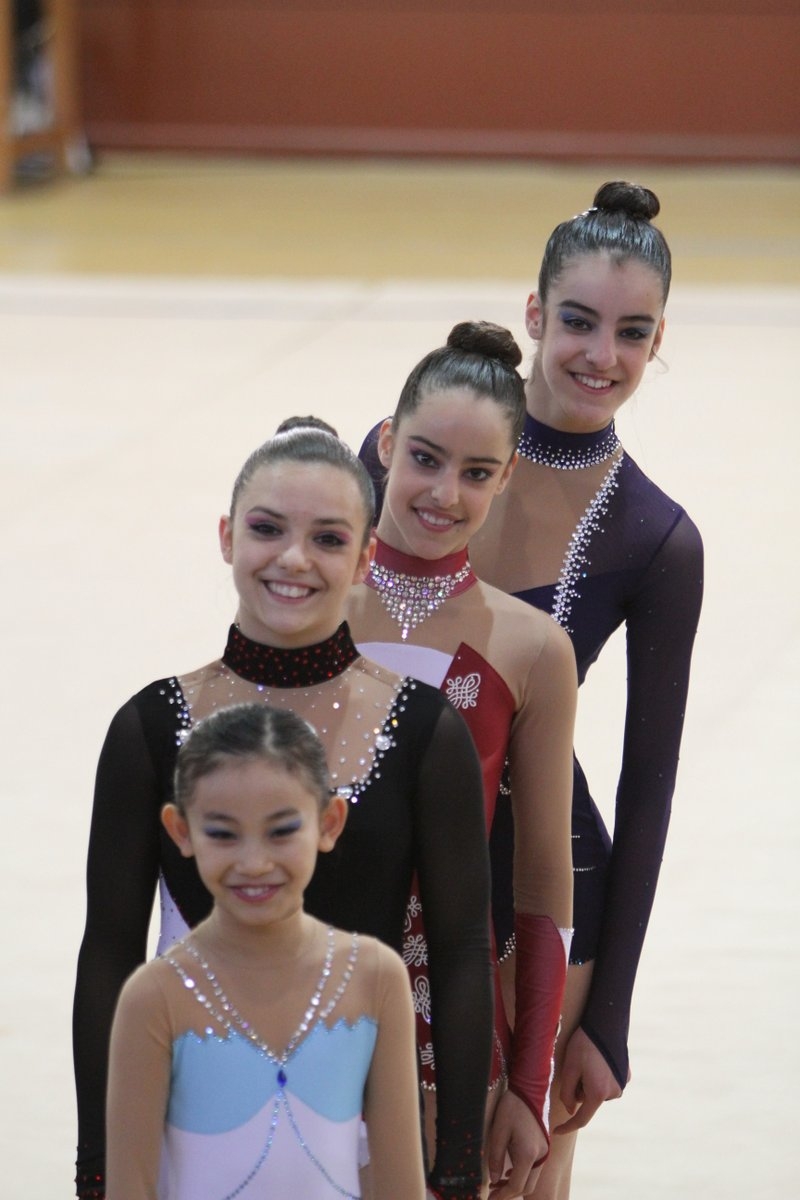 Les gimnastes del CE Montbui