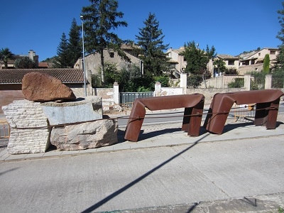 El monument als negociants, punt de partida