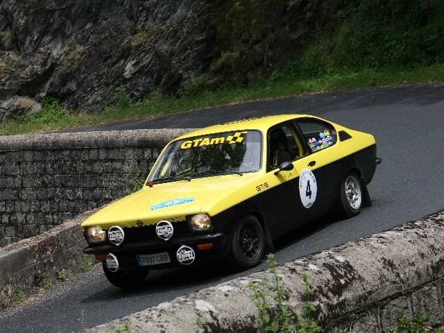 L'Opel Kadett GT/E dels igualadins Pep Vives i Jordi Vives