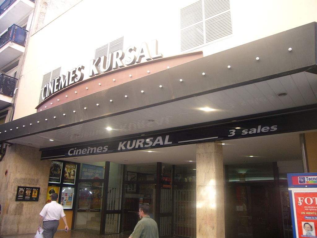 Els cinemes Kursal, en una imatge de quan estaven actius