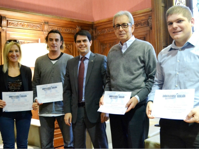 Recepció dels ambaixadors d'Igualada a l'Ajuntament per part de l'alcalde Marc Castells