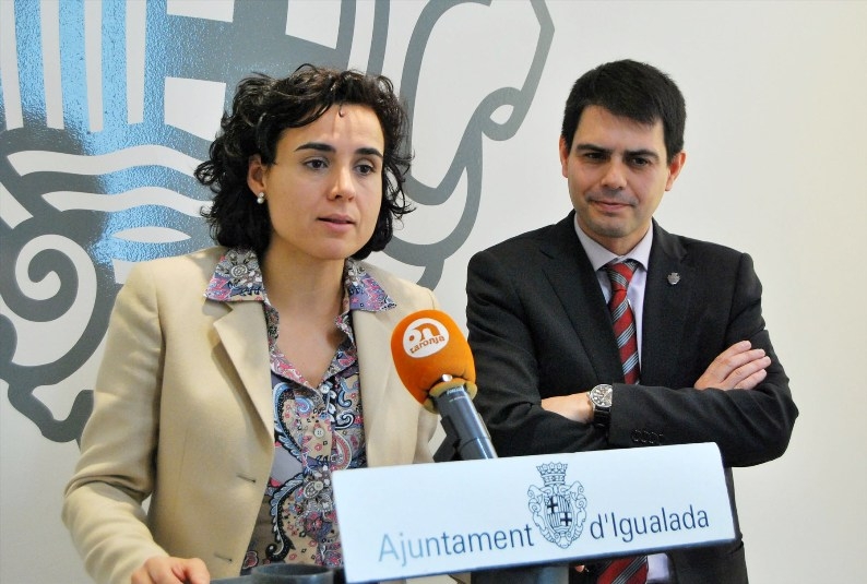 Dolors Montserrat i l'alcalde Marc Castells, durant la roda de premsa