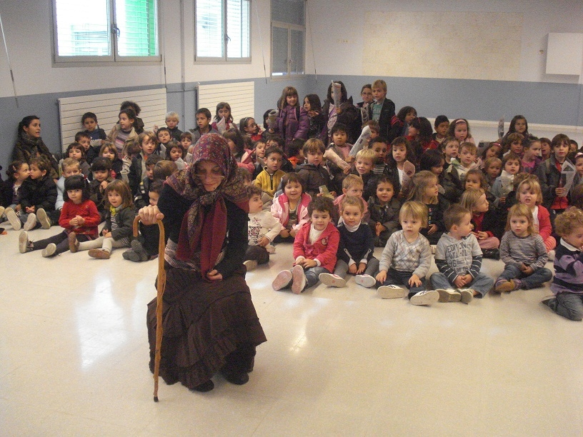 Els més menuts de l'Escola Pia celebraren la Castanyada