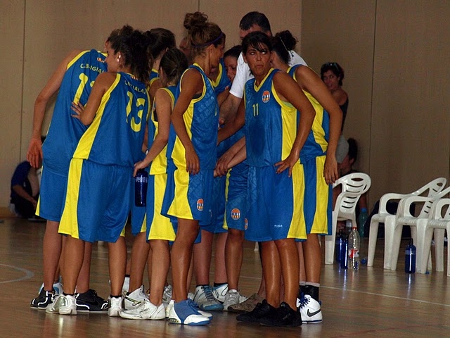 L'equip sènior femení en el torneig de Sant Julià - Foto CBI-