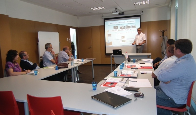 El Centre d’Innovació Anoia va acollir, divendres passat, una jornada tècnica organitzada pel Centre Tecnològic Leitat (membre de Tecnio) per presentar una nova tecnologia integrada pel tractament dels fangs de riu contaminats.