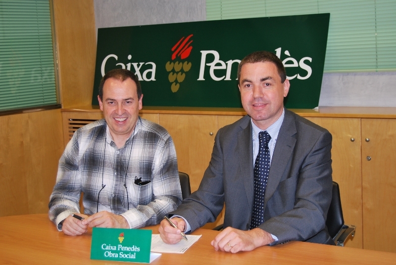 Miquel Canet, president de l’Ateneu Igualadí, i Josep Bonastre, cap de zona de Caixa Penedès