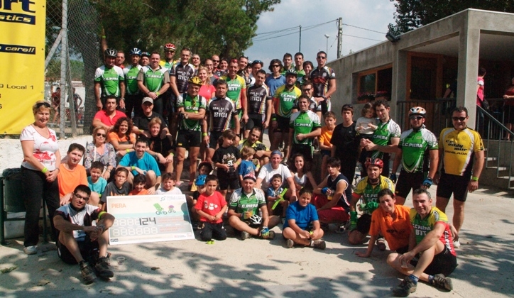 Els participants a la Pedalada contra el canvi climàtic a Piera