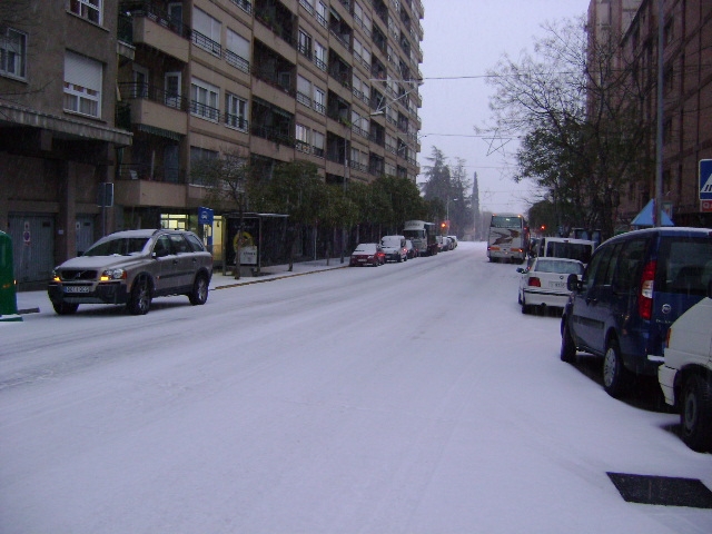 L'avinguda Barcelona ben blanca