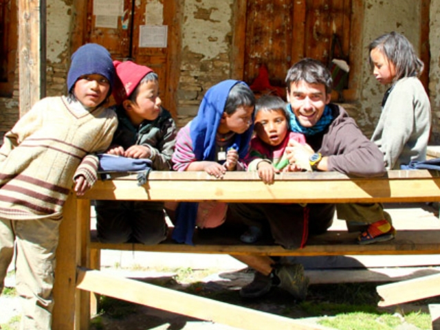 Francesc Balagué al Nepal, durant la seva volta al món