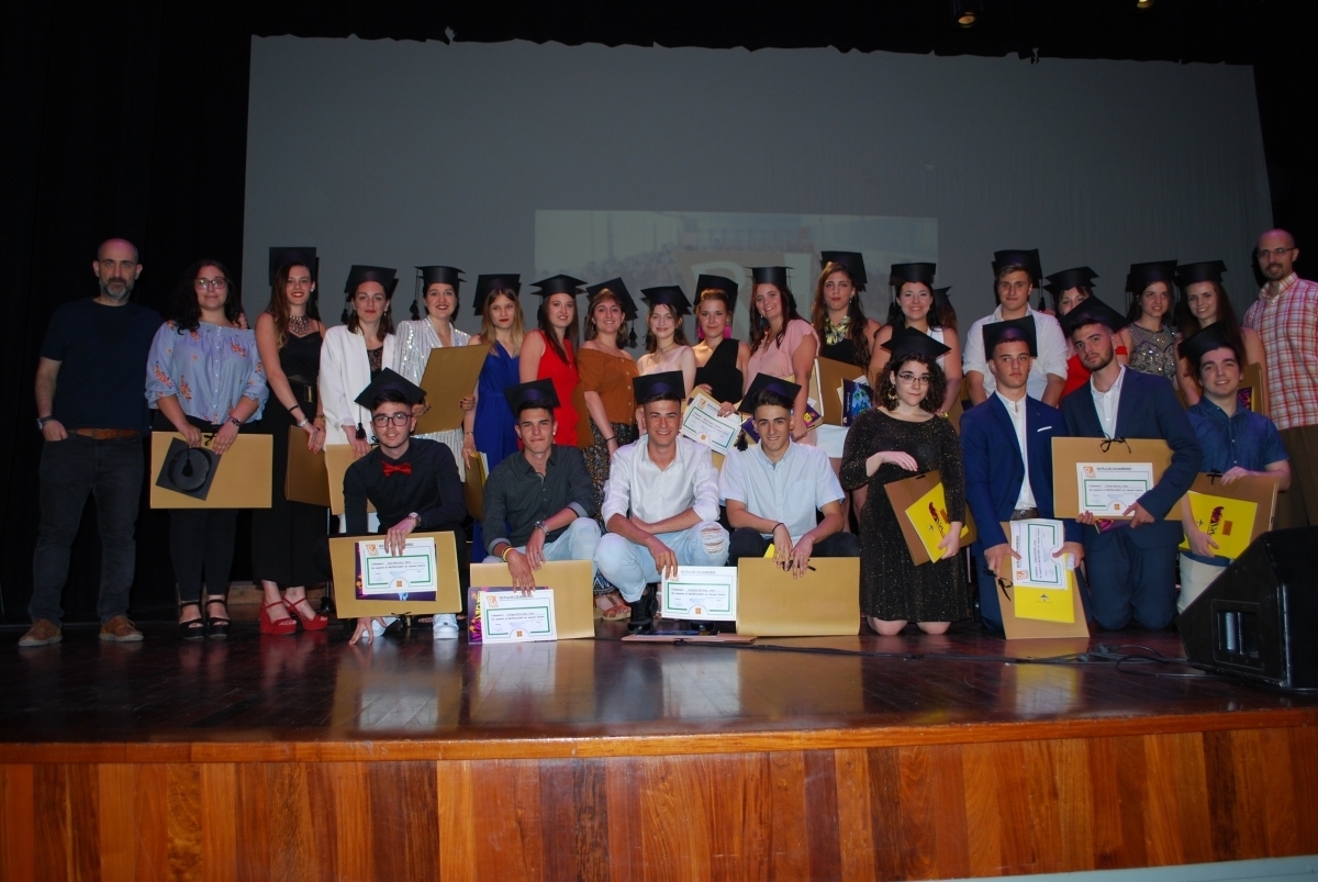 La graduació d'un grup d'alumnes de l'INS Pla de les Moreres