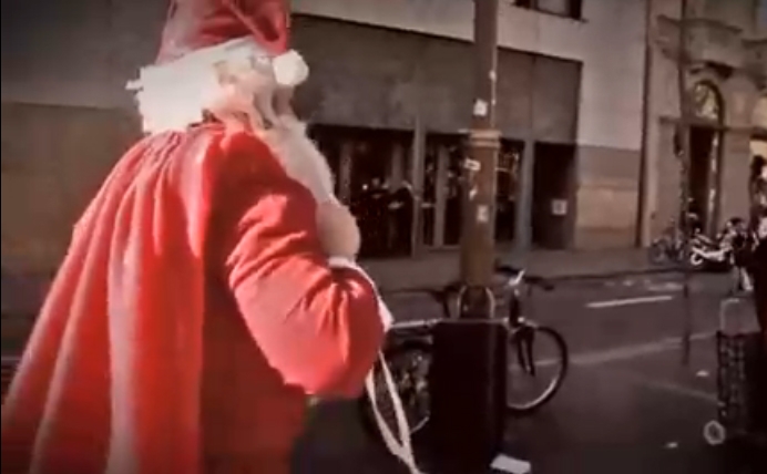 Imatge del videoclim 'El Pare Noel, que no et prengui el pèl'