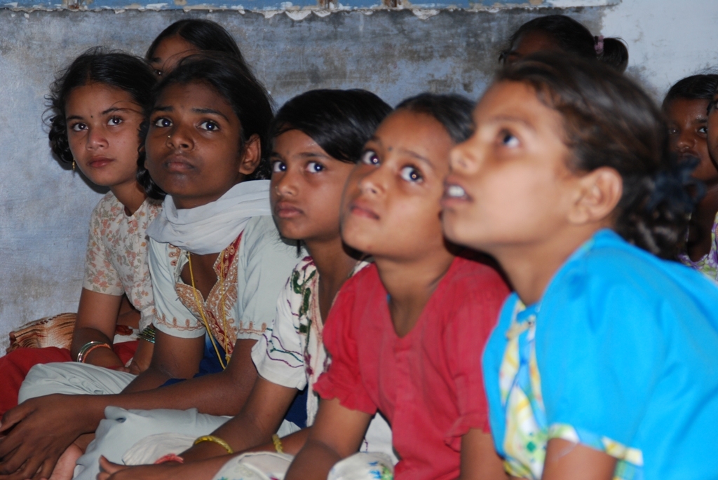 Nenes a l'escola d'Anantapur