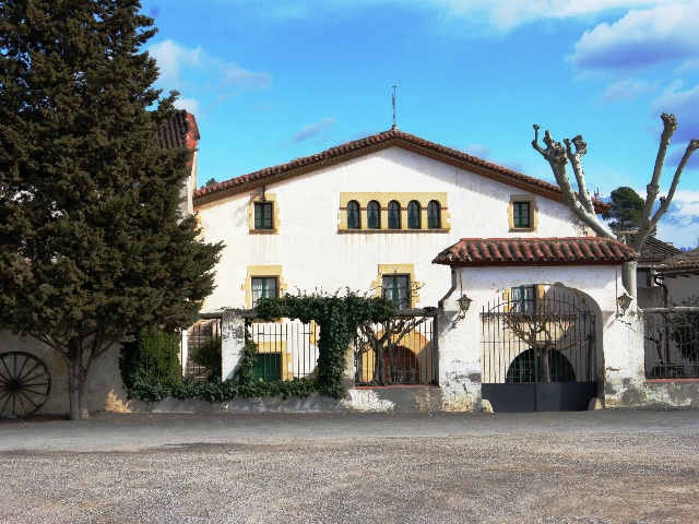 Les Caves Bohigas, situades a la finca de Can Macià a Òdena