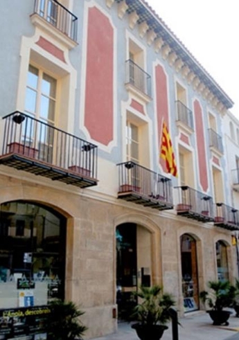 La seu actual del Consell Comarcal de l'Anoia, a la plaça de Sant Miquel d'Igualada