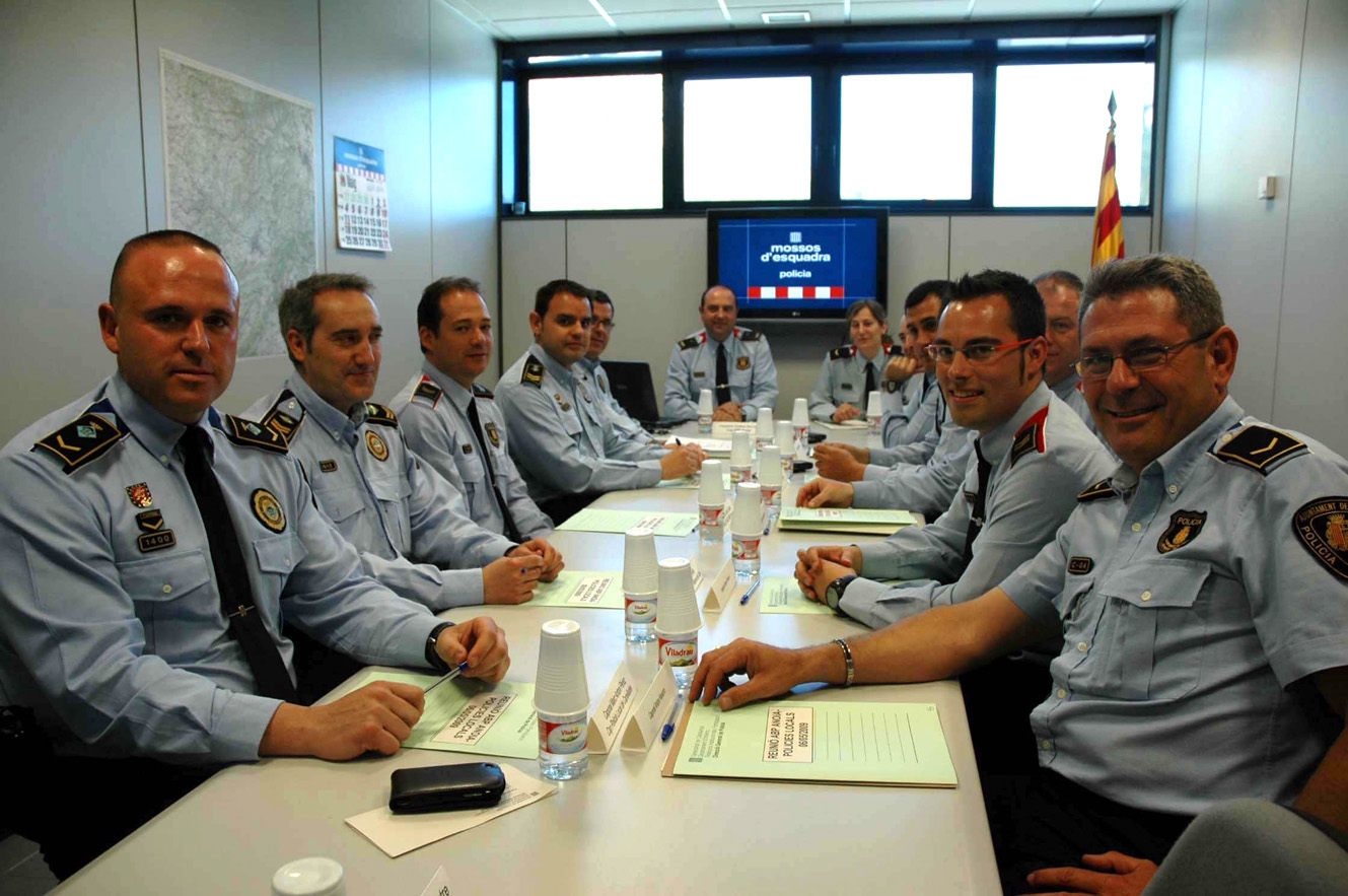 Mossos d'esquadra i policies locals en la junta de seguretat d'aquest dimecres